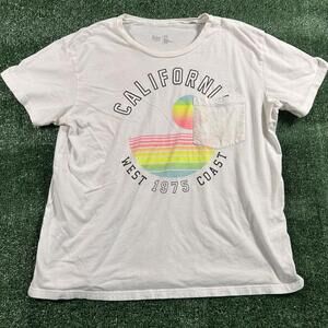 White Graphic T-Shirt with California print. XL